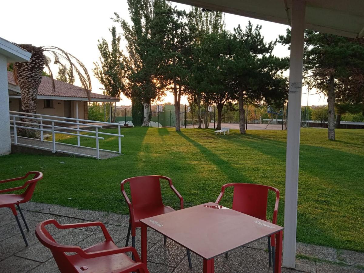 Bungalows Zaragoza Camping Esterno foto