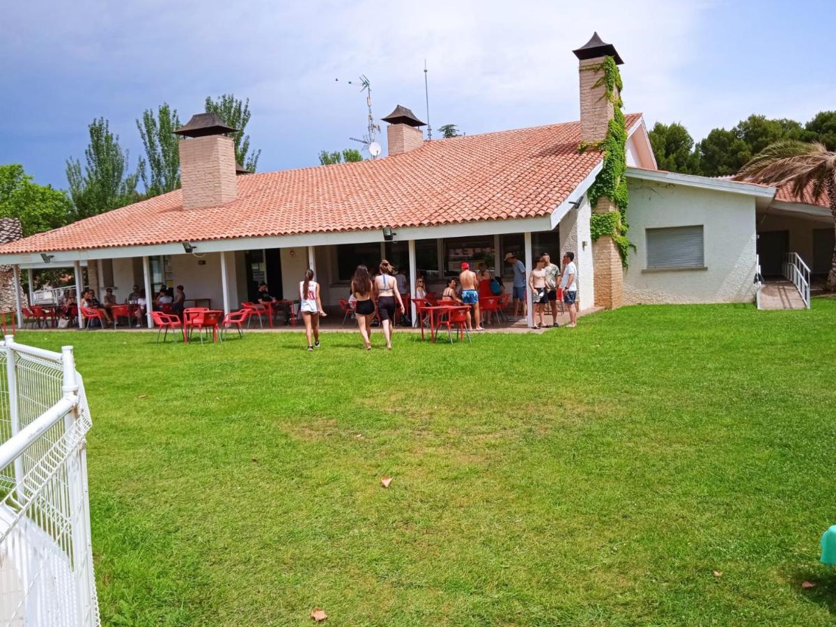 Bungalows Zaragoza Camping Esterno foto