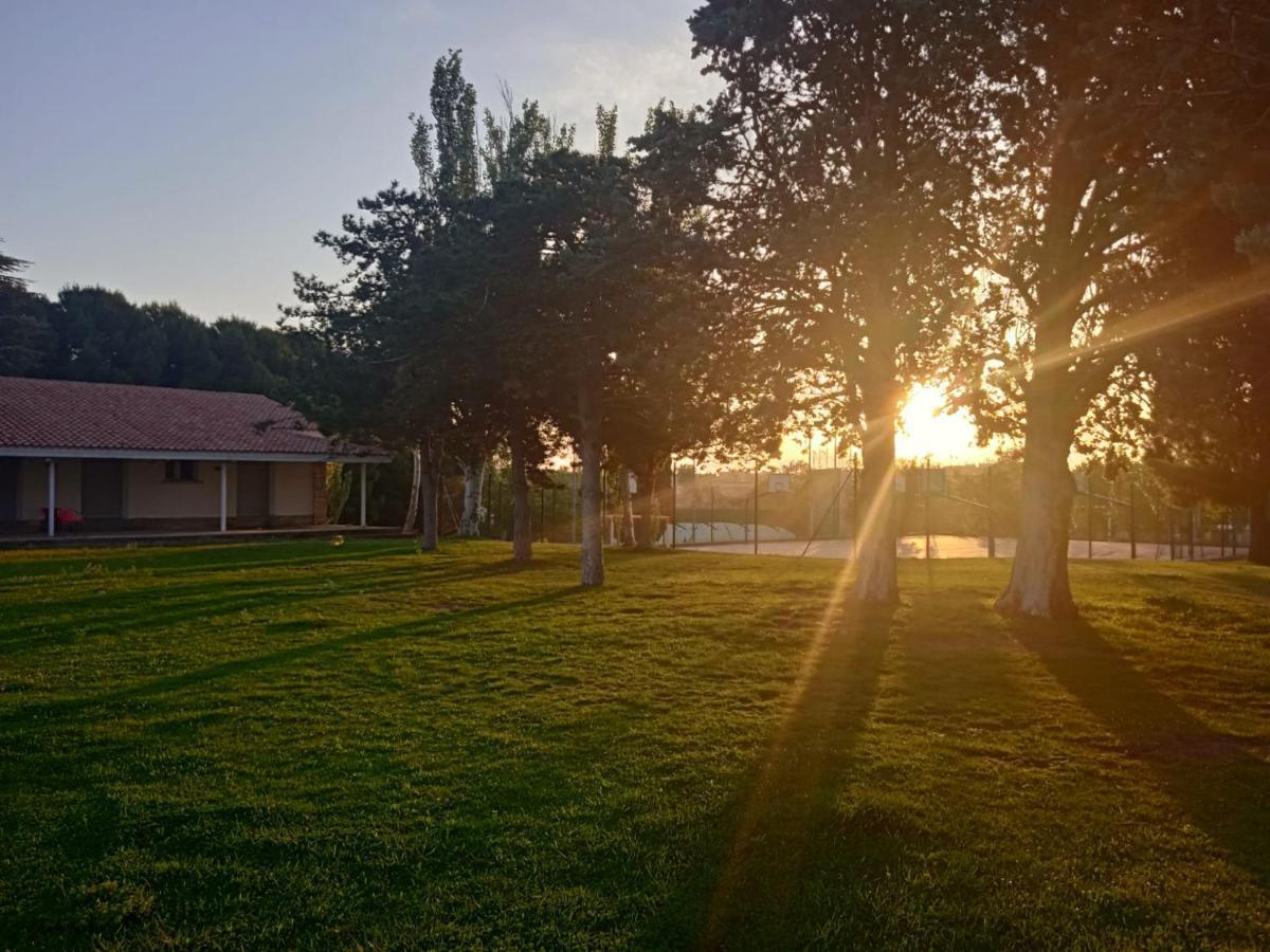 Bungalows Zaragoza Camping Esterno foto